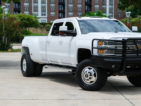 Used 2015 Chevrolet Silverado 3500 High Country w/ Duramax Plus Package AWD/4WD image 2