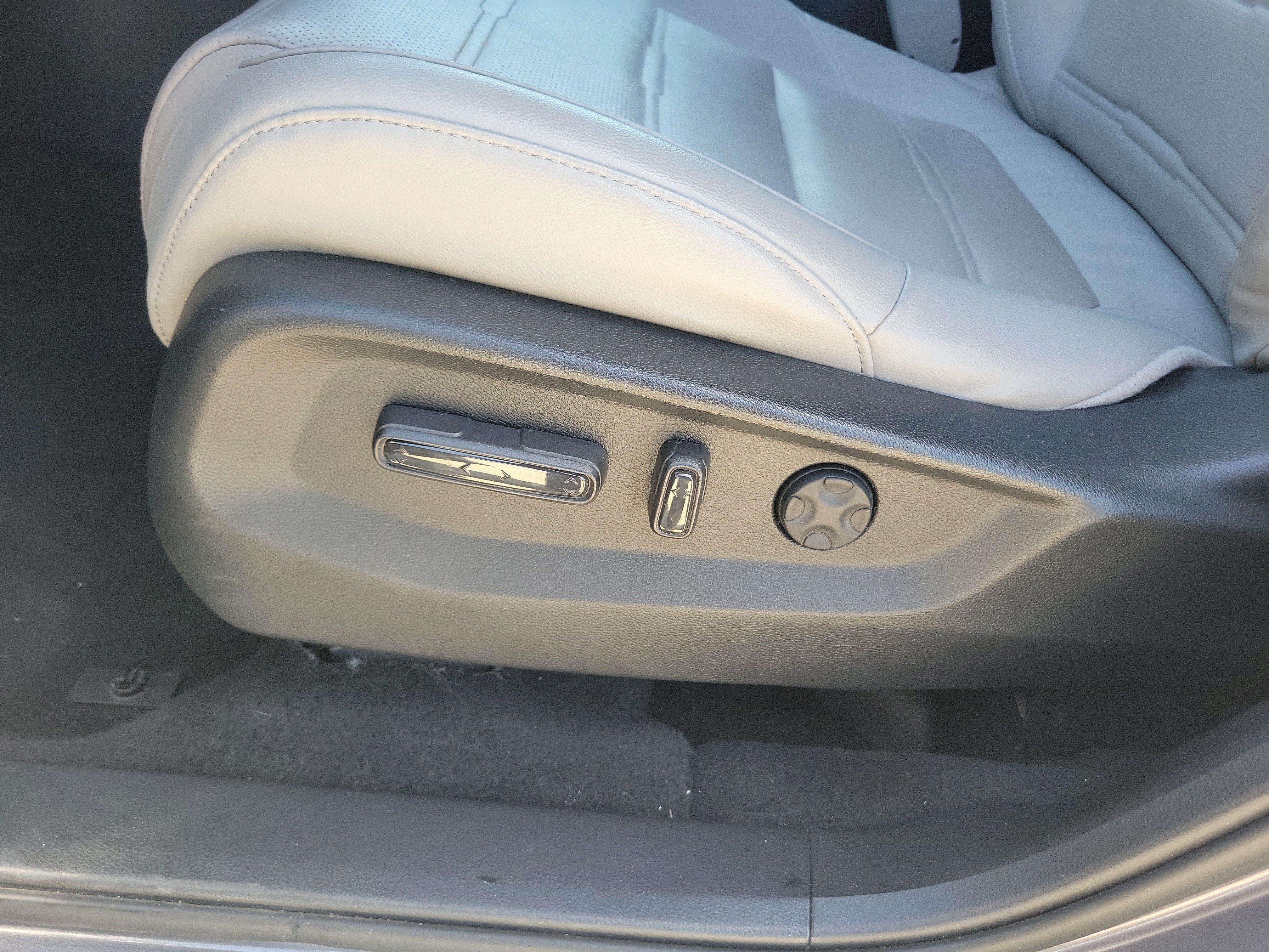 Used 2019 Honda CR-V Touring image 19