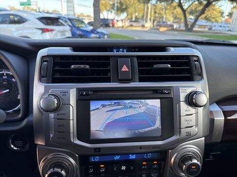 Used 2015 Toyota 4Runner Limited image 12