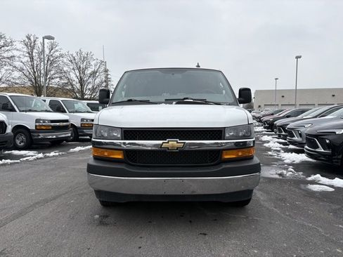 Used 2024 Chevrolet Express 2500 w/ Driver Convenience Package image 15