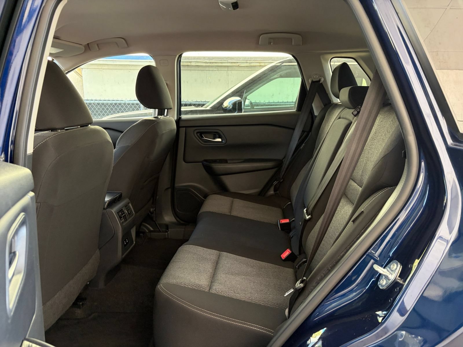 Used 2025 Nissan Rogue SV AWD/4WD image 26