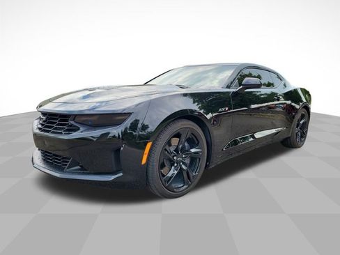 Used 2023 Chevrolet Camaro LT image 1