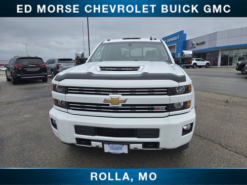 Used 2025 Chevrolet Silverado 1500 RST AWD/4WD image 8