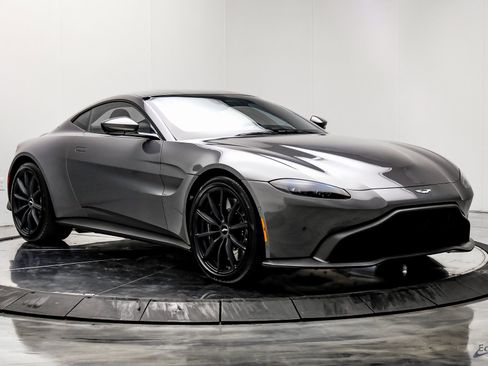 Used 2020 Aston Martin V8 Vantage Coupe image 19