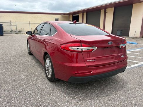 Used 2020 Ford Fusion SE FWD image 5