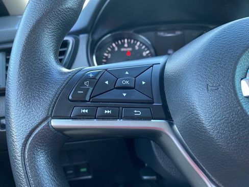 Used 2017 Nissan Rogue S FWD image 22