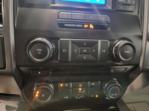 Used 2015 Ford F150 XLT w/ Equipment Group 301A Mid RWD image 33