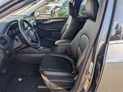 New 2026 Ford Escape SE w/ PHEV Premium Package image 8