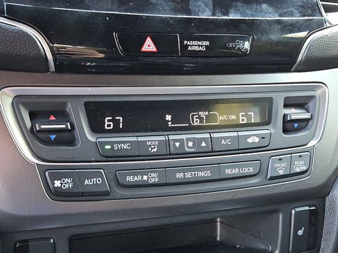 Used 2022 Honda Pilot Sport image 17