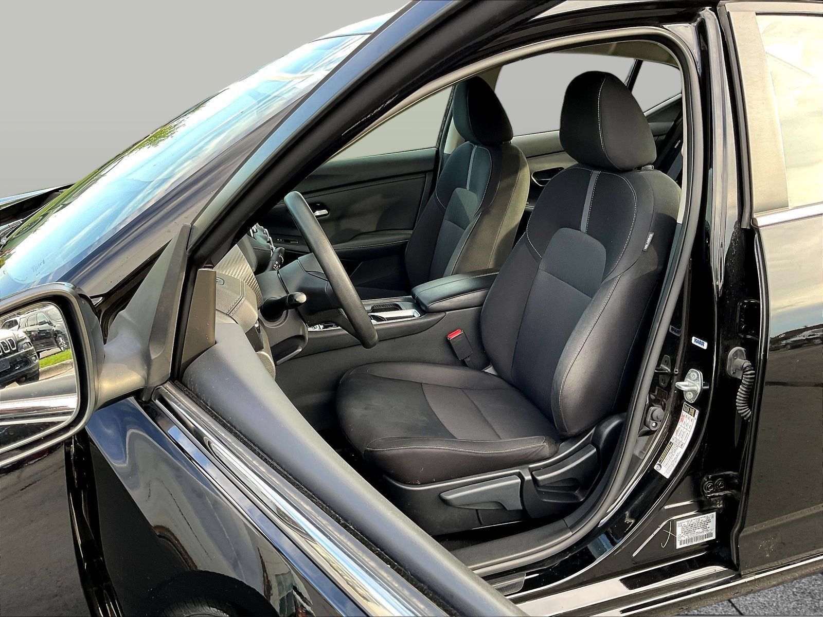 Certified 2024 Nissan Sentra SV FWD image 24