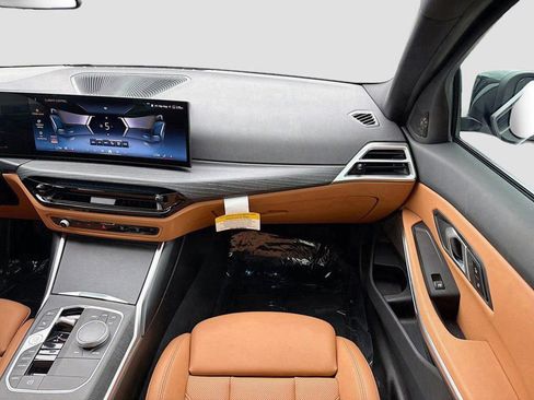 New 2025 BMW 330i xDrive Sedan w/ Convenience Package AWD/4WD image 16