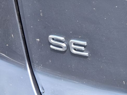 Used 2024 Volkswagen Atlas Cross Sport SE AWD/4WD image 31