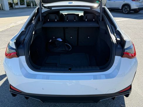 Used 2025 BMW i4 eDrive40 image 17