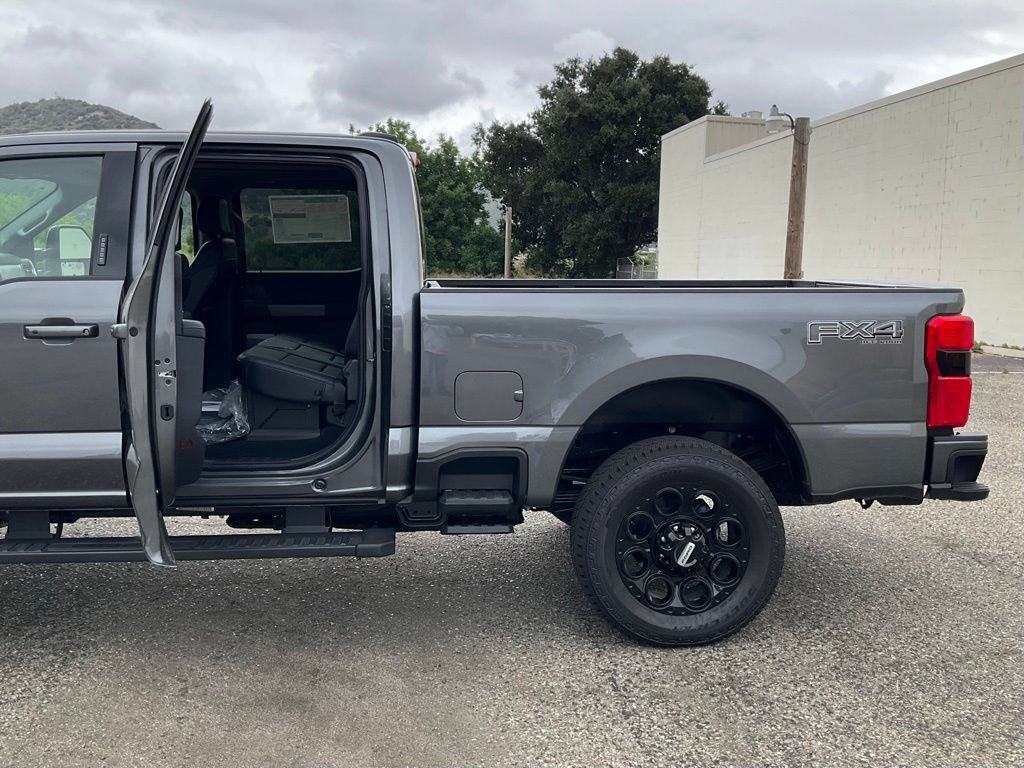 New 2026 Ford F250 Lariat w/ Black Appearance Package AWD/4WD image 24