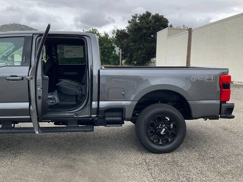 New 2026 Ford F250 Lariat w/ Black Appearance Package AWD/4WD image 24