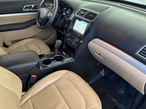 Used 2017 Ford Explorer XLT w/ Equipment Group 202A image 33