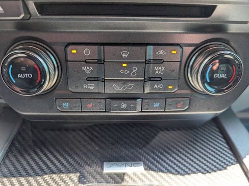 Used 2017 Ford F150 Raptor w/ Equipment Group 802A Luxury AWD/4WD image 18