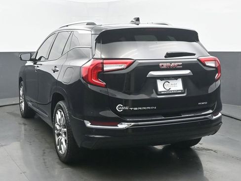 Used 2022 GMC Terrain Denali w/ Denali Premium Package AWD/4WD image 4