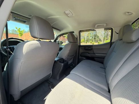 Used 2019 Toyota Tacoma SR w/ SR Convenience Package RWD image 17