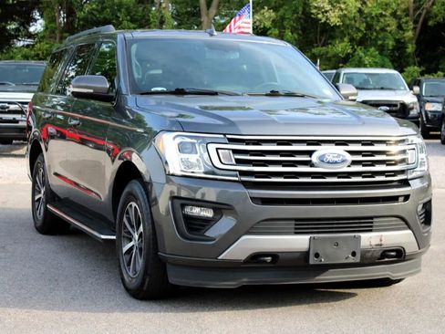 Used 2018 Ford Expedition XLT w/ Equipment Group 202A image 11