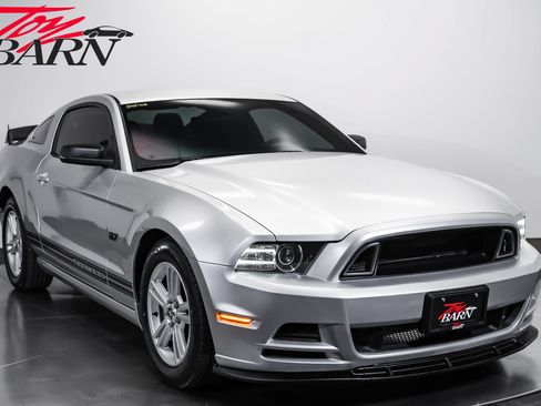 Used 2014 Ford Mustang Coupe RWD image 7