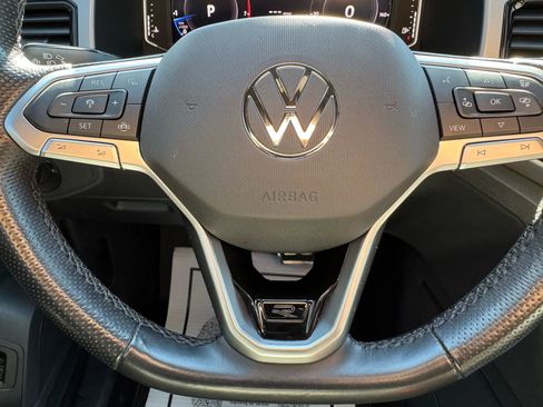 Used 2020 Volkswagen Atlas Cross Sport SEL R-Line image 28