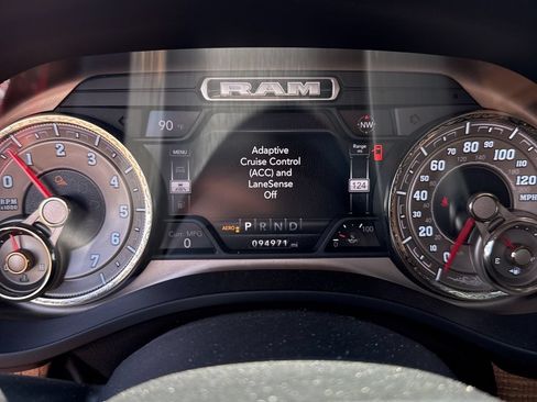 Used 2019 RAM 1500 Limited AWD/4WD image 10