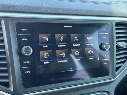 Used 2021 Volkswagen Atlas Cross Sport SE w/ Cross Sport MDO Package image 13