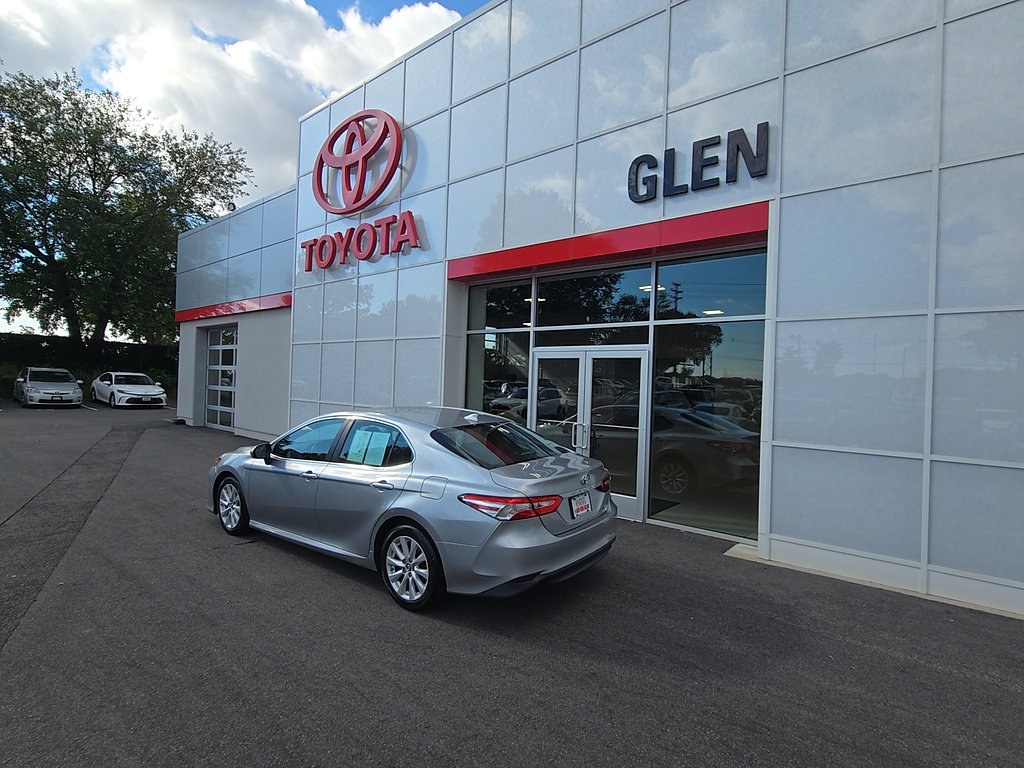 Used 2019 Toyota Camry LE FWD image 4