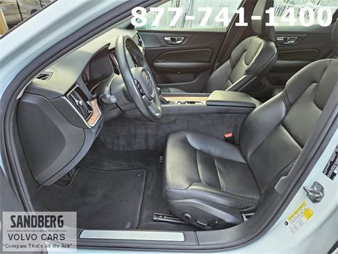 Used 2019 Volvo S60 T6 Momentum w/ Multimedia Package image 11