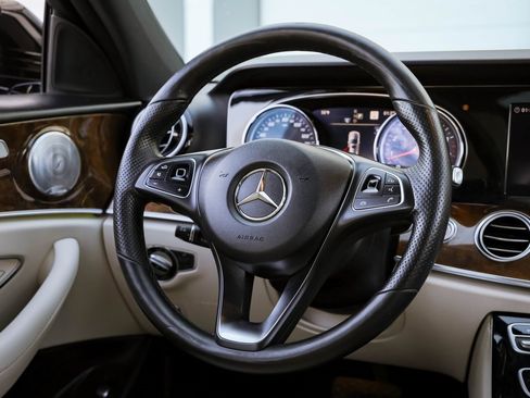 Used 2018 Mercedes-Benz E 300 E 300 image 32