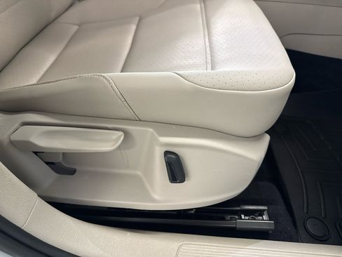 Used 2015 Volkswagen Golf TDI SE image 49