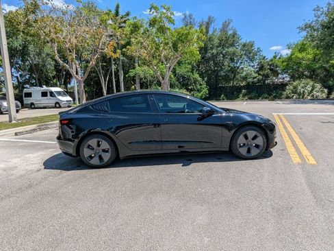 Used 2021 Tesla Model 3 Standard Range Plus RWD image 4