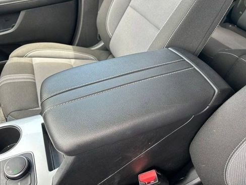 Used 2025 Chevrolet Blazer LT FWD image 32