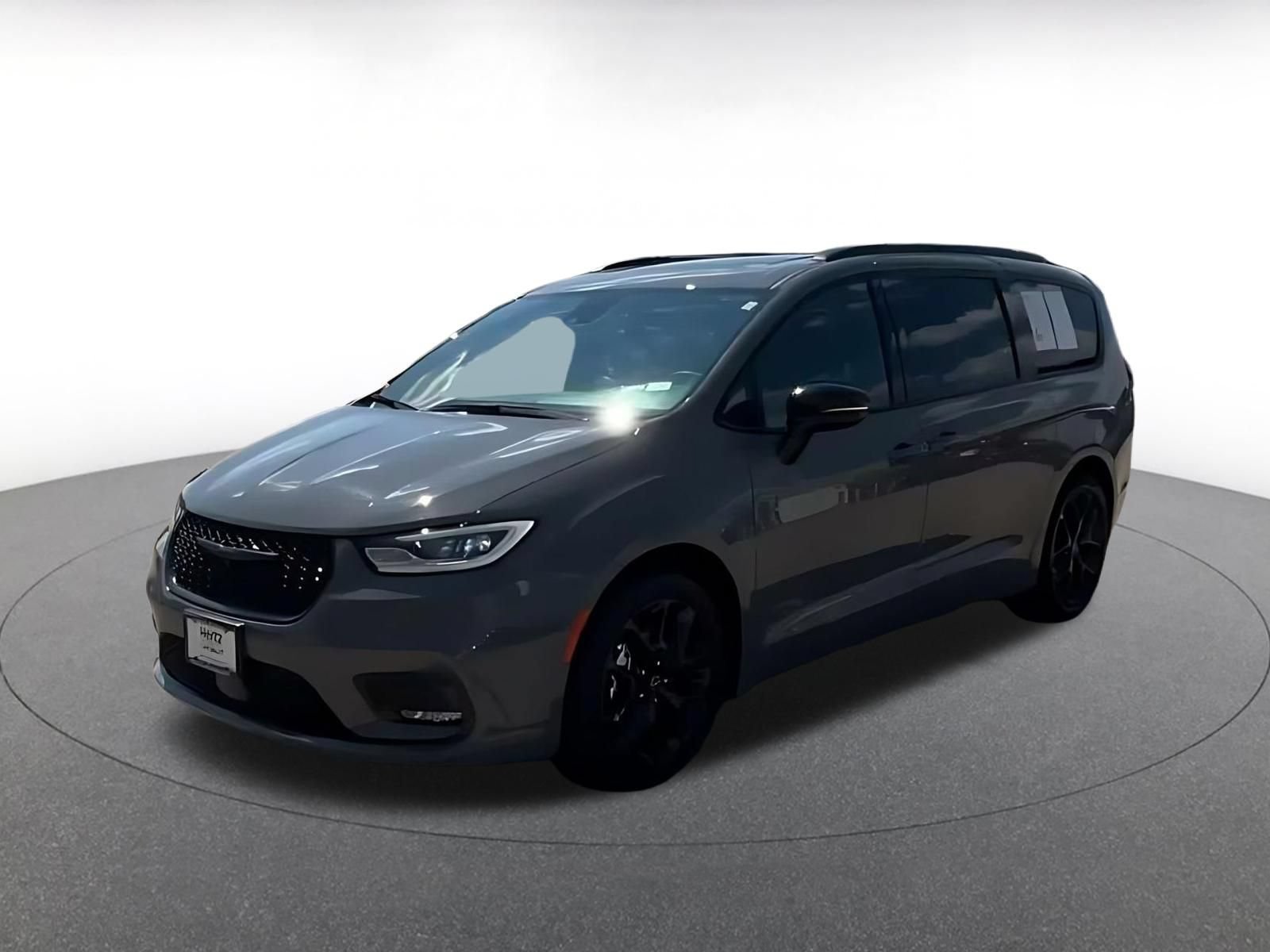 Used 2025 Chrysler Pacifica Limited FWD image 6