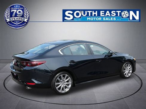 Used 2019 MAZDA MAZDA3 Sedan w/ Select Package FWD image 4