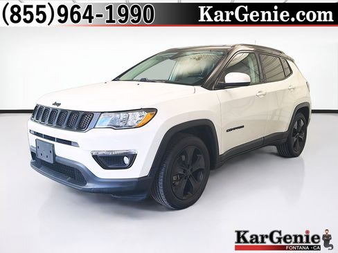 Used 2021 Jeep Compass Latitude FWD image 1