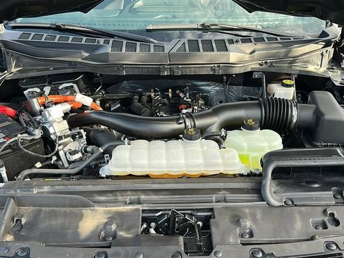 Used 2024 Ford F150 Lariat AWD/4WD image 32