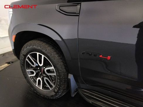 Used 2024 GMC Yukon AT4 image 42