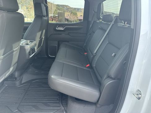New 2026 GMC Sierra 1500 SLT w/ SLT Convenience Package image 13