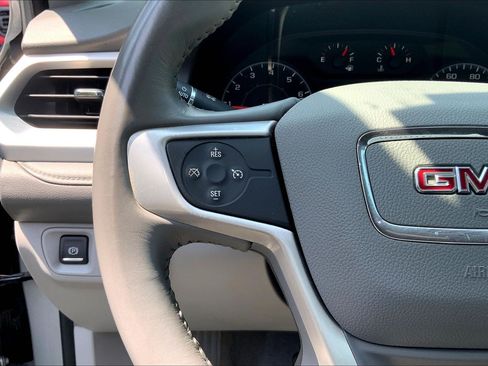 Used 2019 GMC Acadia SLE FWD image 18