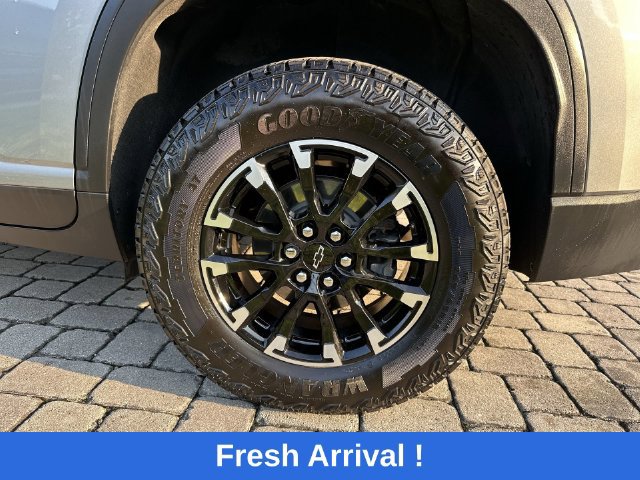 Used 2025 Chevrolet Traverse Z71 w/ Driver Confidence Package AWD/4WD image 11