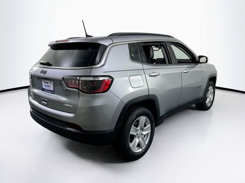 Used 2022 Jeep Compass Latitude w/ Convenience Group AWD/4WD image 5
