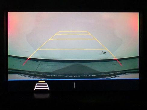 Used 2021 GMC Terrain SLE image 9