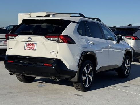 New 2025 Toyota RAV4 SE image 13