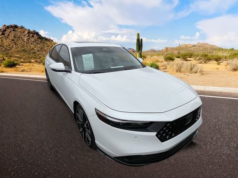 Used 2023 Honda Accord Touring image 1