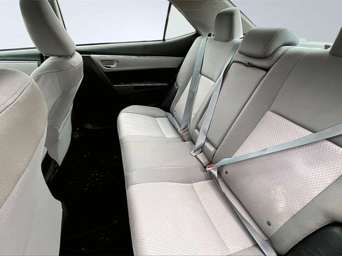 Used 2015 Toyota Corolla LE image 26