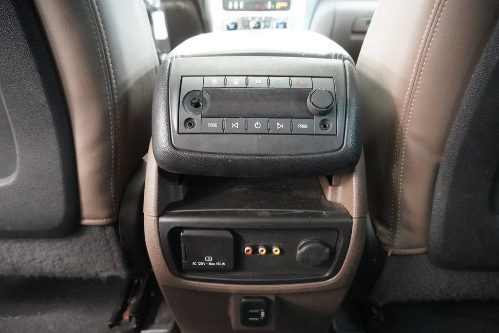 Used 2017 GMC Acadia Limited SLT AWD/4WD image 32