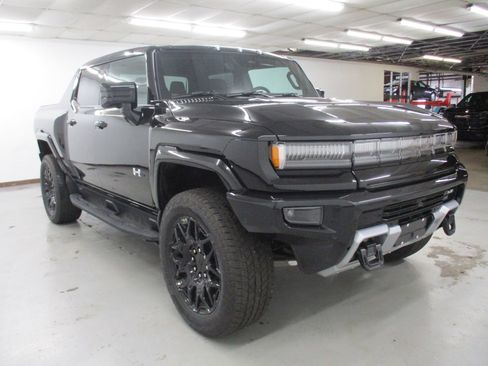 New 2026 GMC Hummer EV 2X w/ LPO, Dark Essentials Package image 9