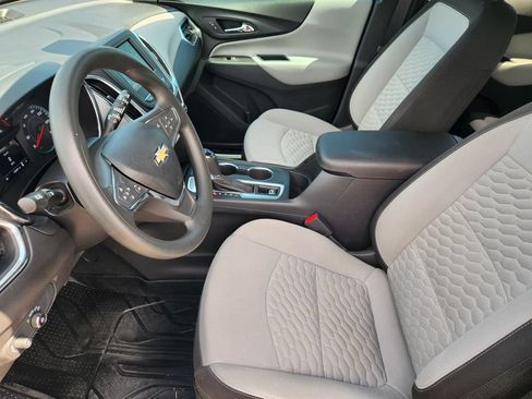Used 2020 Chevrolet Equinox LS w/ LS Convenience Package FWD image 12